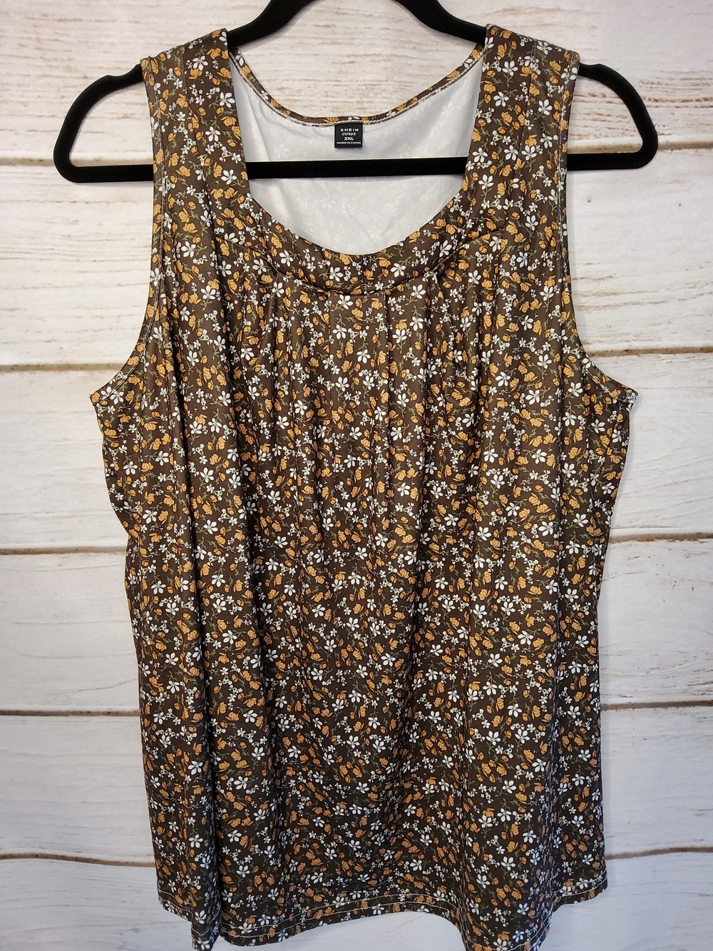 SHEIN Brown Floral Scoop Neck Tank Top with Mustard and White Flowers